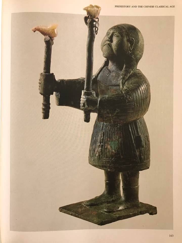 Жуны (кит. трад. 戎, пиньинь Róng, палл. жун — букв. воинственное племя) — китайское название племён, обитавших вдоль северных и северо-западных границ империи Чжоу (1123—254-е годы до н. э.). Традиционно рассматриваются как протомонгольские и прототангутские племена. 
