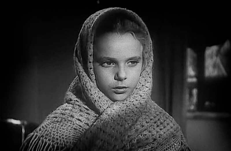 Кадр из фильма «Жила была девочка» 1944г.
