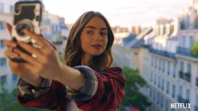 Кадр из сериала «Эмили в Париже»