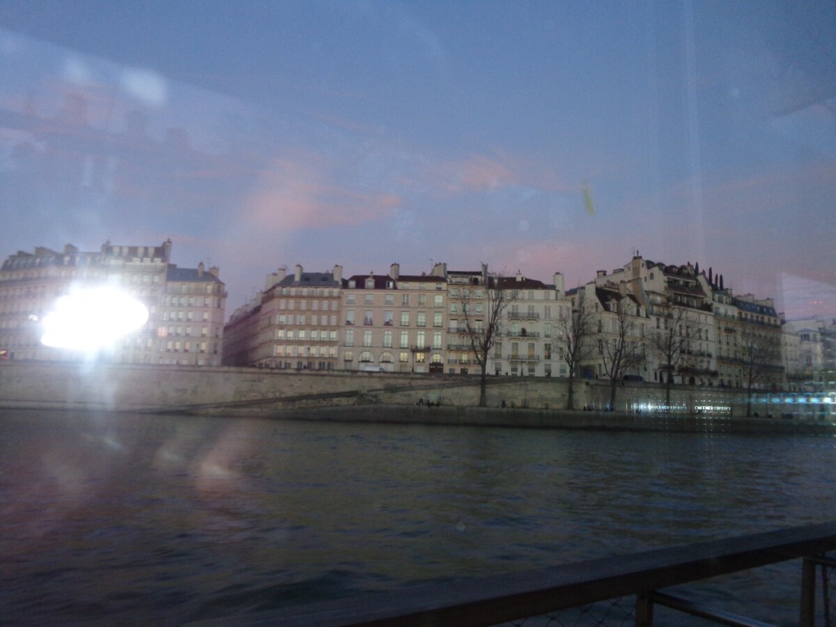 Февральский ночной Париж....