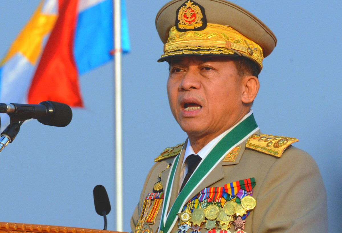 Мин Аунг Хлайна. Источник фото: https://regnum.ru/pictures/1959087/1.html