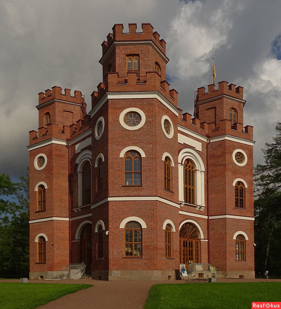 Арсенал в Александровском парке Царского села