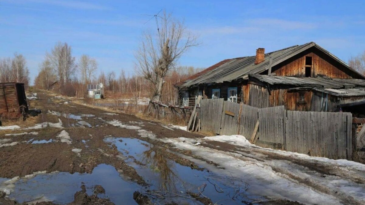 Промышленность и сельское хозяйство необходимо выводить из стагнации. Основой для этого должно стать опережающее развитие Дальнего Востока, северных территорий и сельских поселений. 