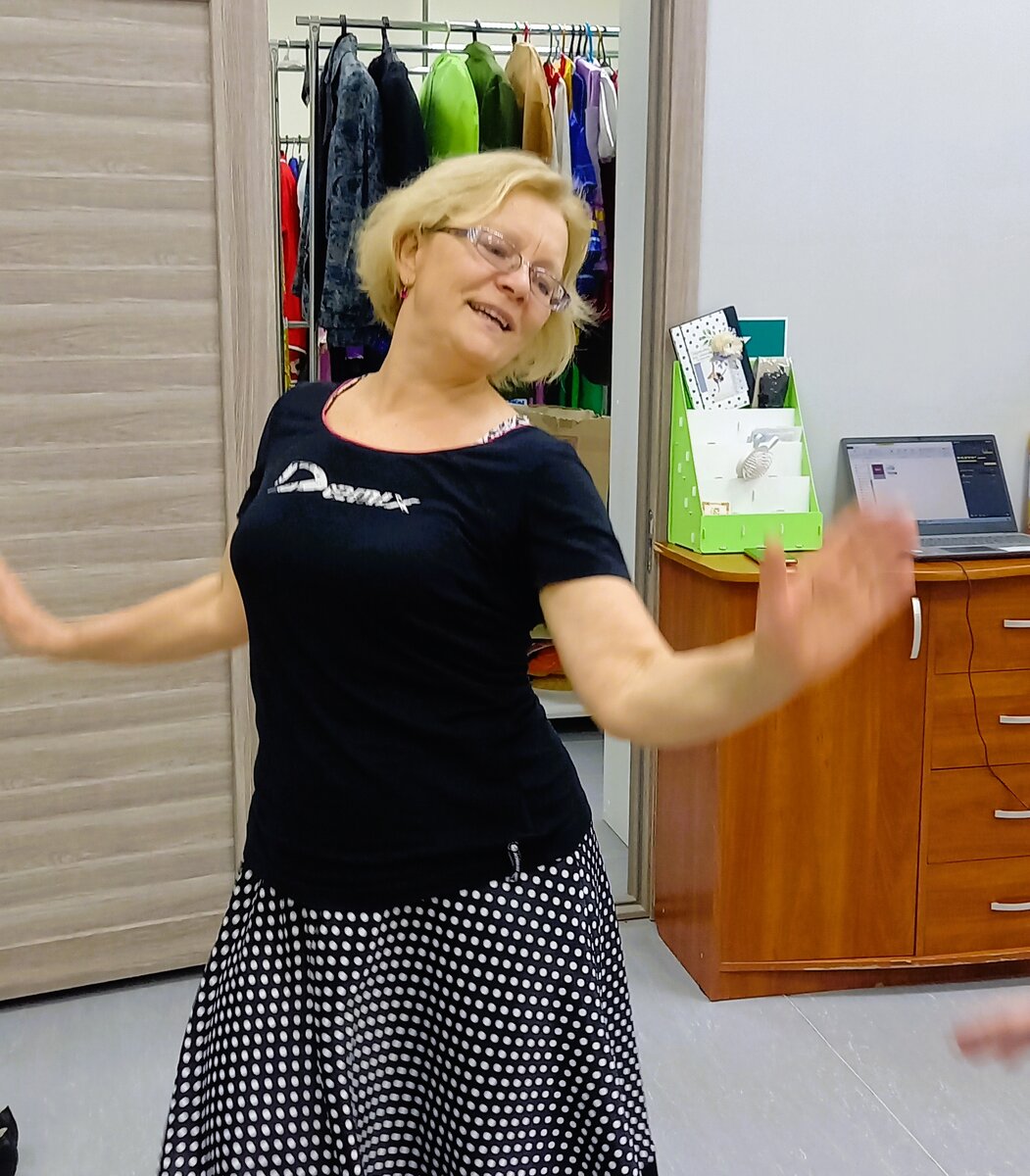 Листайте -->>