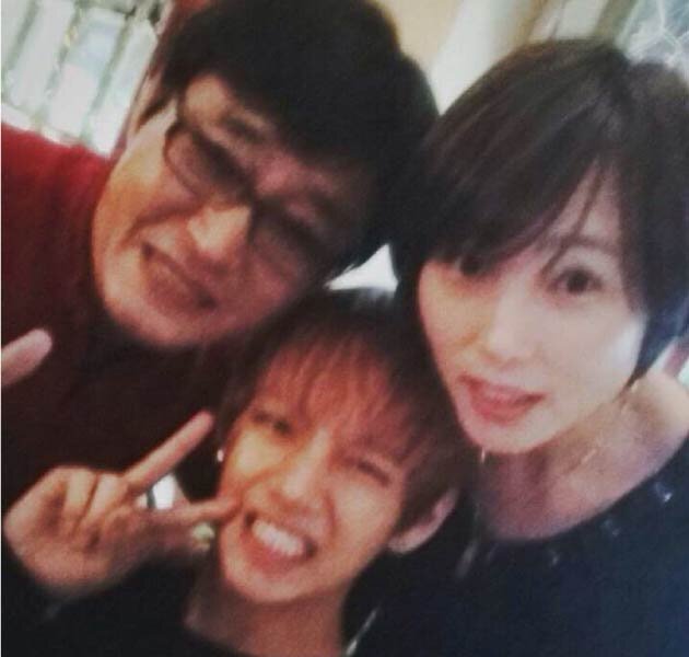 https://kpopwiki.ru/wp-content/uploads/2020/04/parents2-22.jpg