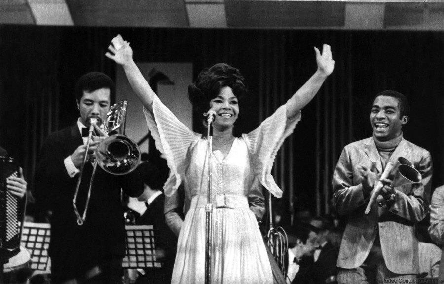 Эльза Соарес