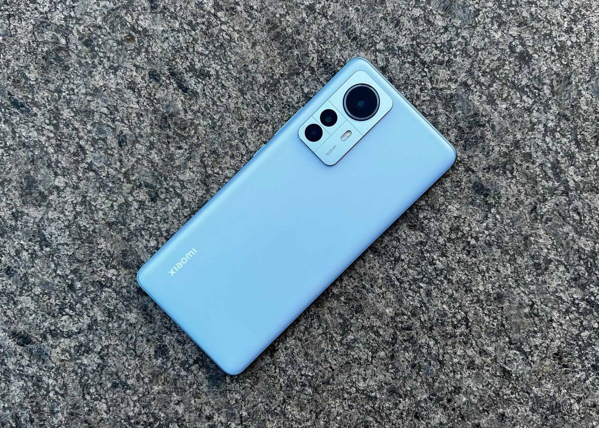 На изображении Xiaomi 12