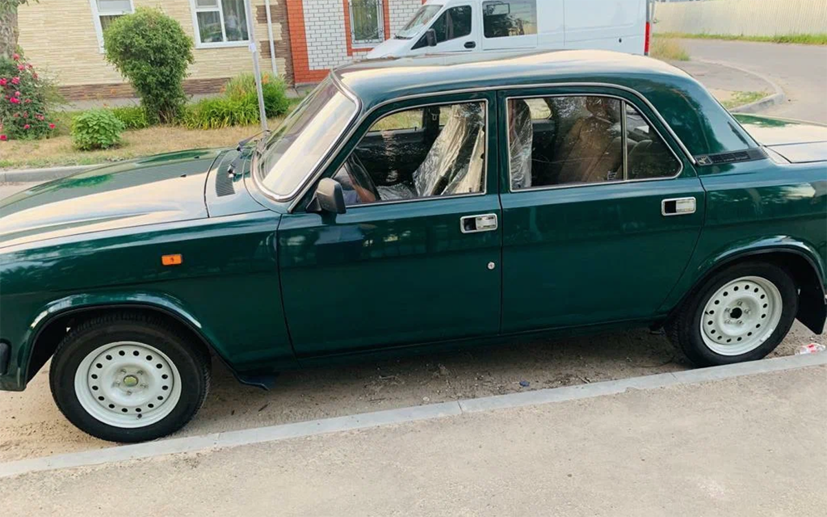    В продаже появилась новая (почти!) Волга — недорого