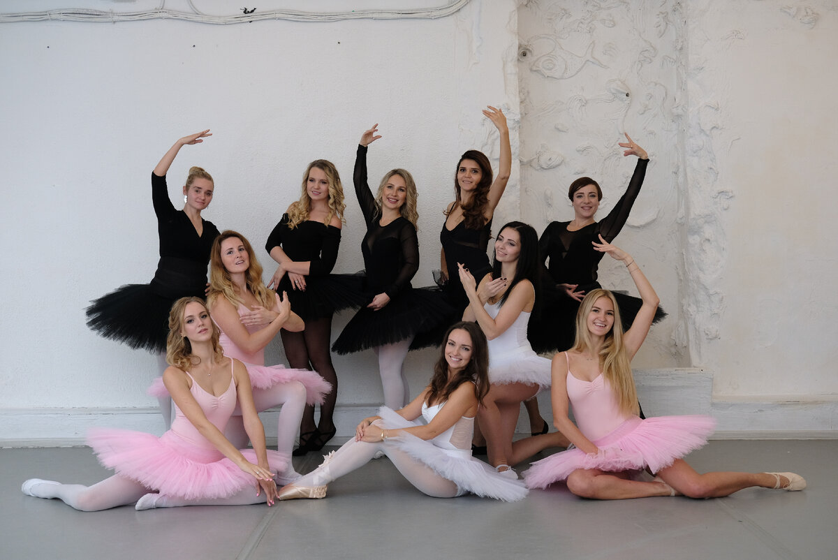Прекрасные мамы в Мастерской балета Егора Симачева.