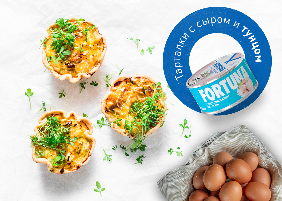 Рецепт теста идёт в комплекте — там очень быстро и просто. 