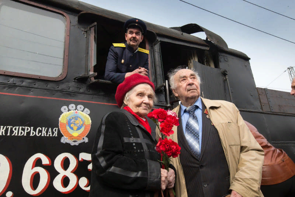 Добровольно принудительно. В РЖД собирают с сотрудников деньги в помощь неким ветеранам