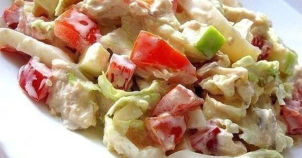 Рецепт салата с зеленым горошком, яйцом и помидорами с фото