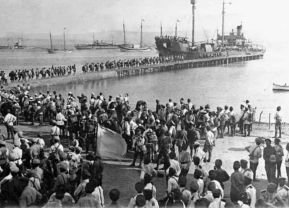 Эвакуация белых из Крыма. 1920-е гг. (изображение взято из открытых источников)