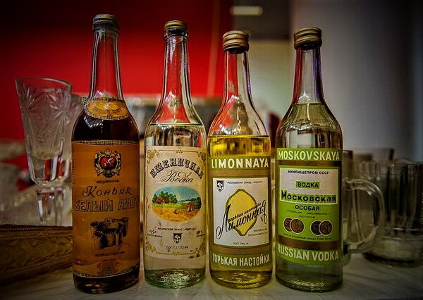 Какой алкоголь пили в СССР? Ностальгия по былому