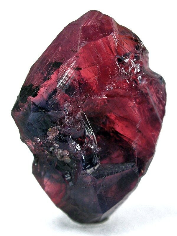 https://i.pinimg.com/736x/18/68/33/186833e4b3708c75c70b53cb28c4d93e--red-color-rocks-and-minerals.jpg