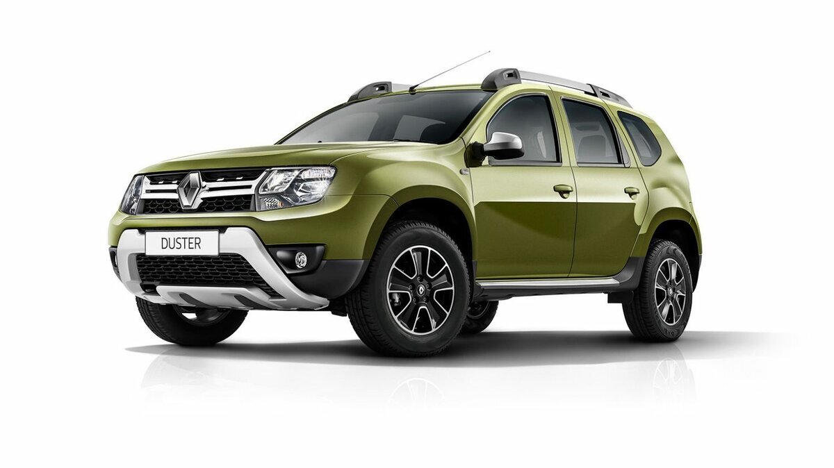 но есть один недостаток в управлении, даже не в управлении, а в отдаче на руль при наезде на неровность. По асфальту шайба всегда включена на 2 вд.
2. Поле в дождь: шайба на 2 вд, едет без проблем, резина мягкая, не даёт буксовать (но есть в этой резине минус, очень слабая боковина, проехался по шиферу и покрышка сбоку прорезана, пришлось заваривать)
