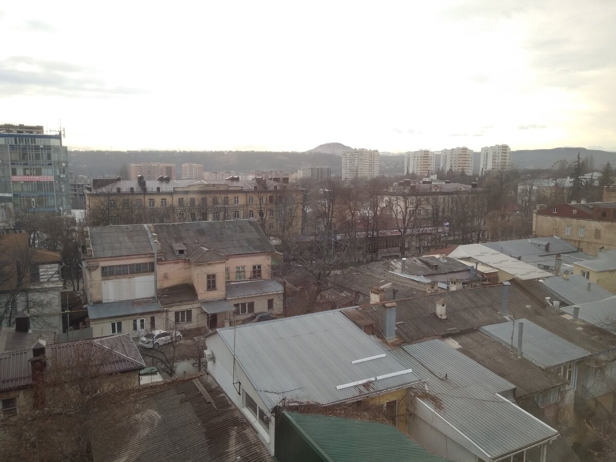 1. Видно дома, но не видно небо