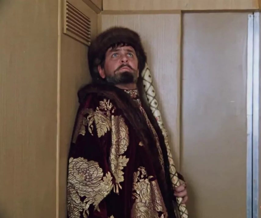 фильм Иван Васильевич меняет профессию.