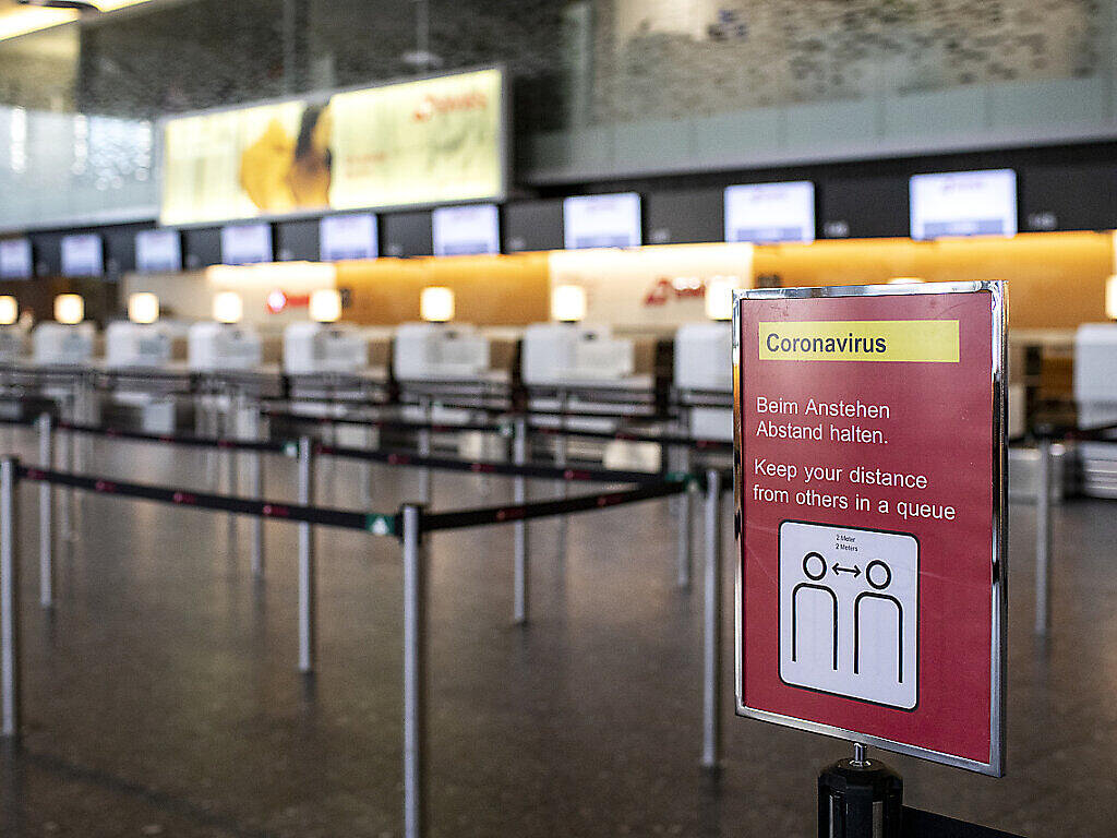 Зал вылета. Аэропорт Женевы.