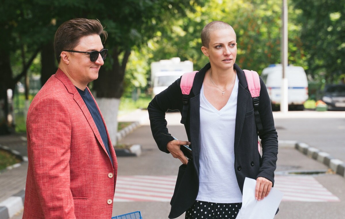 Максим Лагашкин и Полина Максимова на съемках сериала "257 причин,чтобы жить"