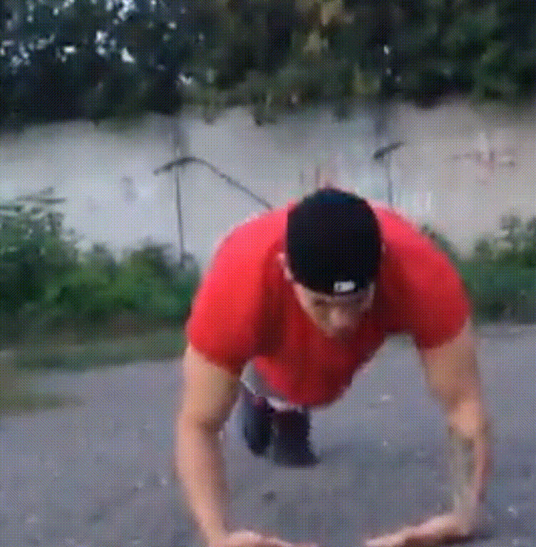 Техника выполнения упражнения "Отжимания на кистях".