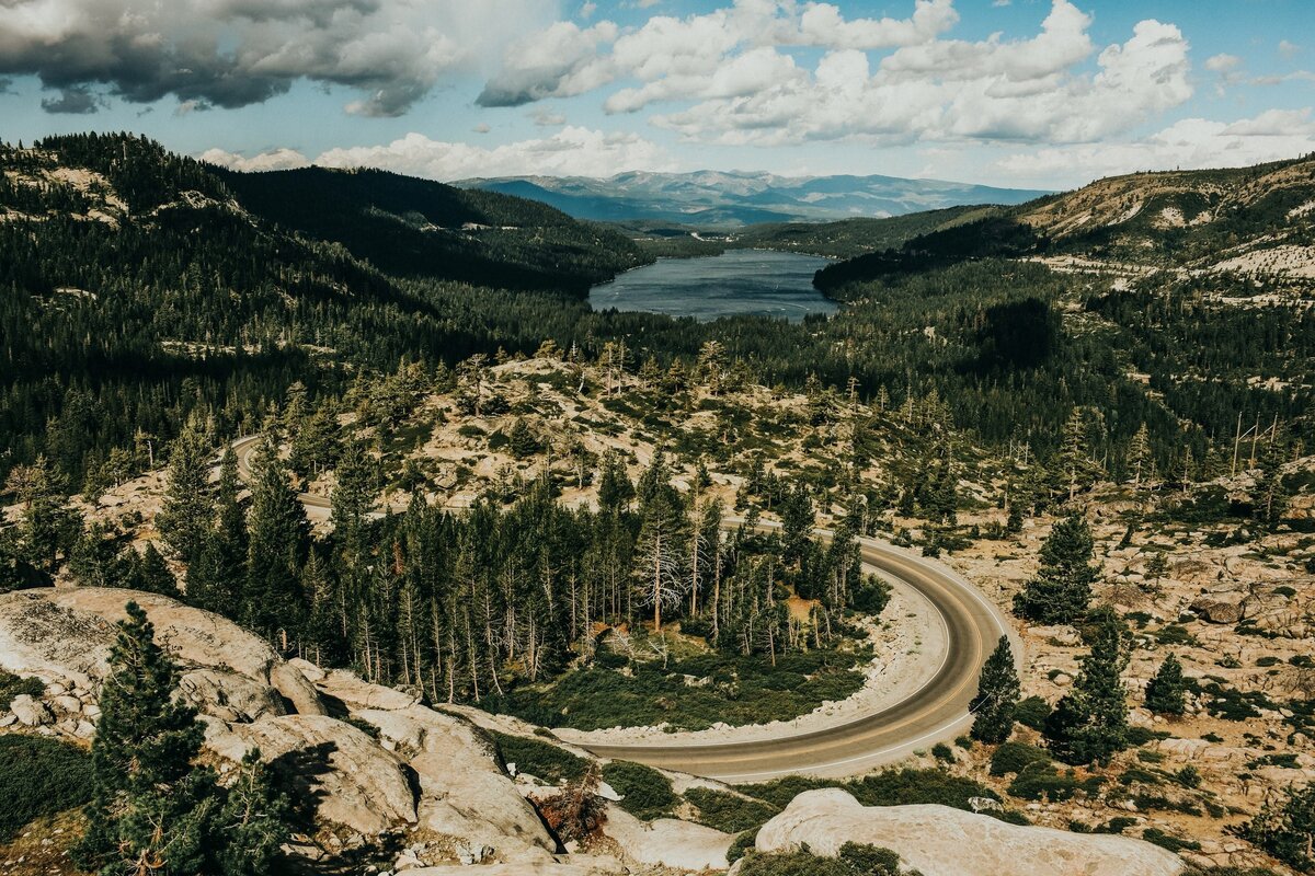 Картинка взята с фотобанка Unsplash. Автор — Yannick Van der Auwera.