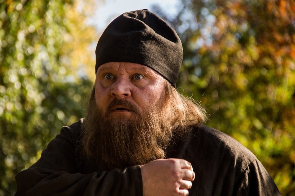 Фото заимствованно с сайта photos.rg.ru "монах"