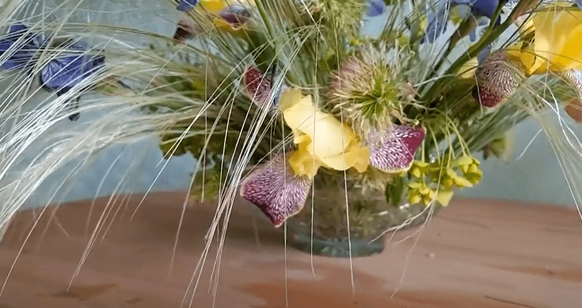 Флористические композиции смотрятся в них очень хорошо. 