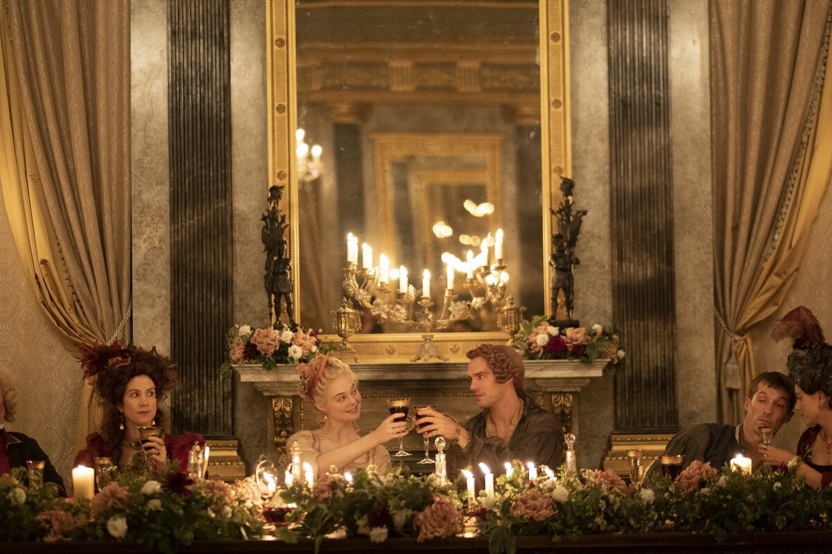 Кадр из сериала "Великая" Стянуто отсюда: https://www.startfilm.ru/cadr/670823/