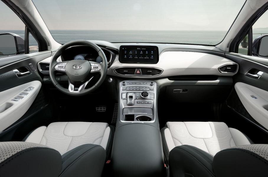 Салон обновлённого Hyundai Santa Fe.
