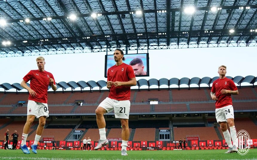 Шведский гигант не расслабляется. Фото: acmilan.com