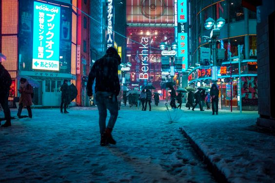 Улица нижнего яруса выглядит так, когда люди возвращаются с работы домой. Изображение из интернета :0