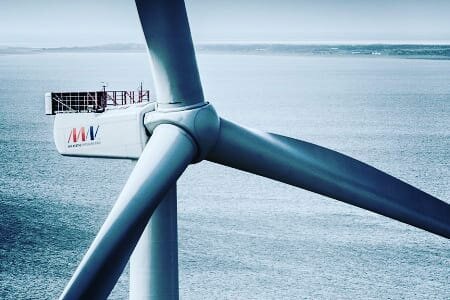 В первый день нынешней зимы, за одни сутки, Vestas V-164 (так называется самый мощный в мире ветряк) добыл его владельцам почти 216 000 кВт*ч, что и стало мировым рекордом. Турбина была установлена три года тому назад и ее мощность составляла изначально 7 МВт. Впоследствии, ветряная турбина достигла отметки 9 МВт.