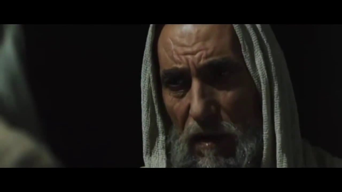 актер, играющий роль Абу Бакра, сходство с реальным героем не доказано