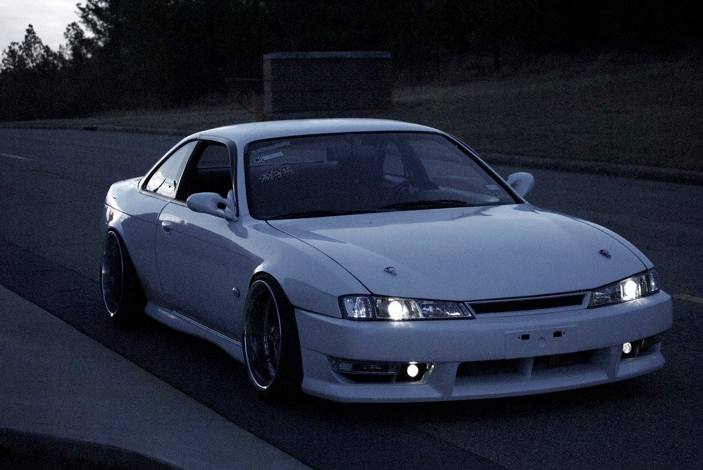 Автомобиль Nissan Silvia шестого поколения с кузовом S14 выпускался с 1995 по 2000 годы. Это было последнее к сожалению поколение, поставляемое на американский рынок.