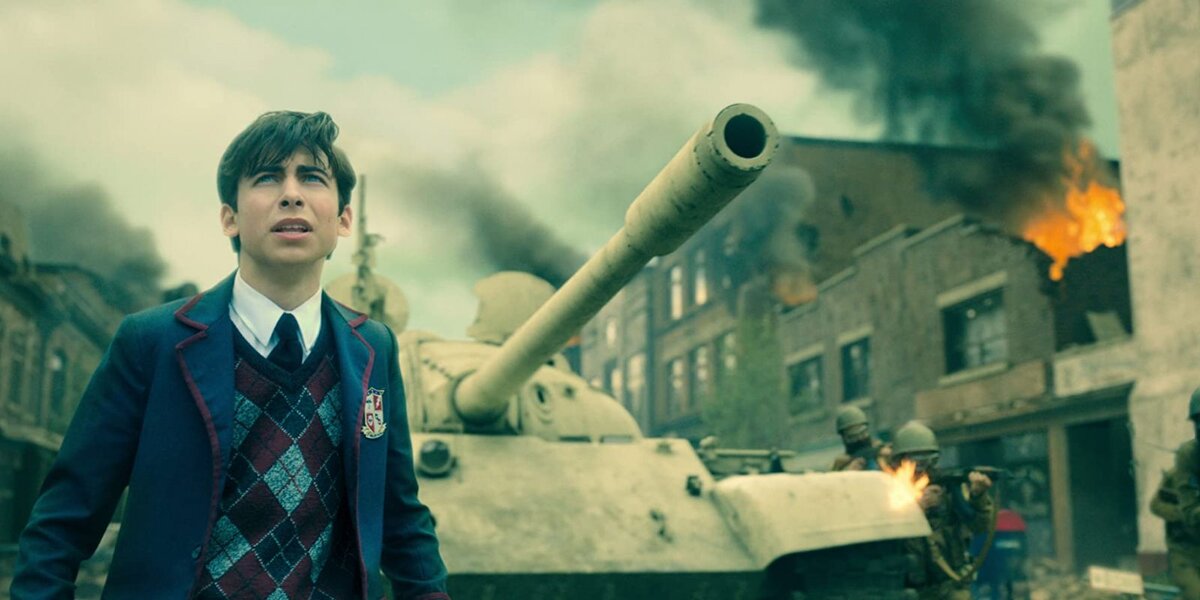Кадр из сериала "Академия Амбрелла"