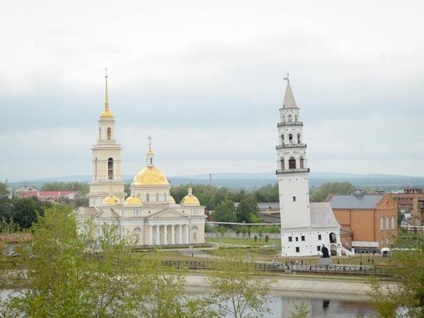 Собор Спаса Преображения и Невьянская башня. Фото с сайта Культура.рф