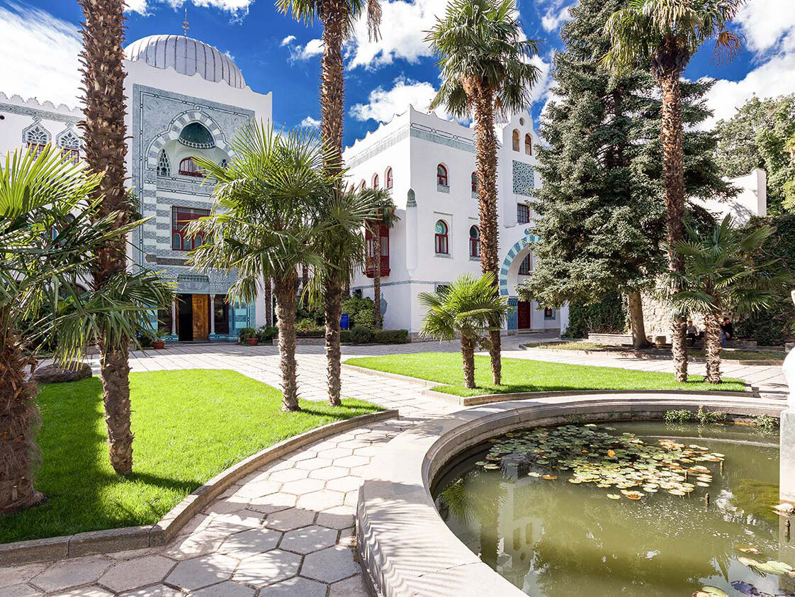 Дворец Дюльбер, Крым. Фотография: selectvisit.com