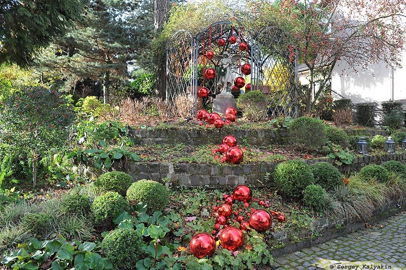 2 фото, листайте вправо