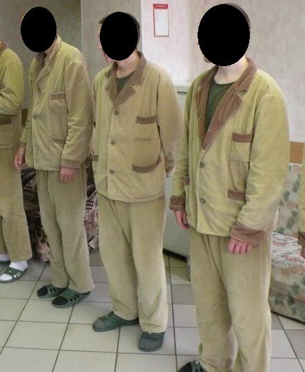 Пижама в армейской санчасти