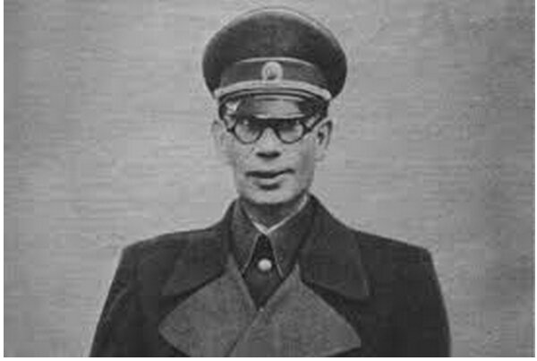 Генерал Власов sua personae