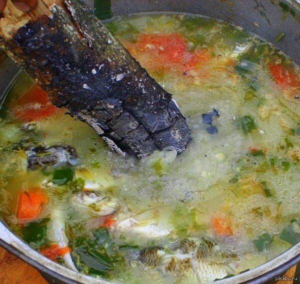 Двойная уха с головешкой. Фото иллюстративное, источник Пикабу