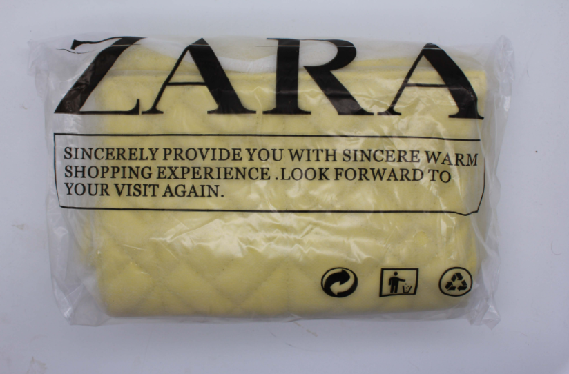 Неприятного запаха при вскрытии не было.