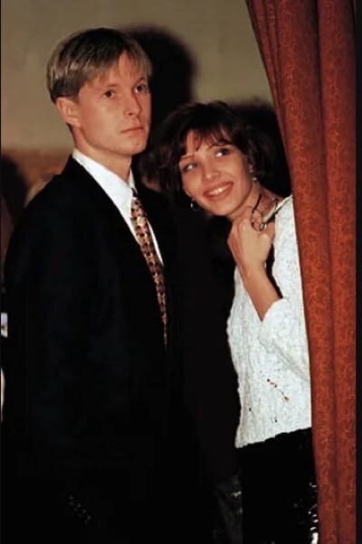 Старшее поколение семейства Кафельниковых - отец семейства Евгений и его бывшая жена Мария.