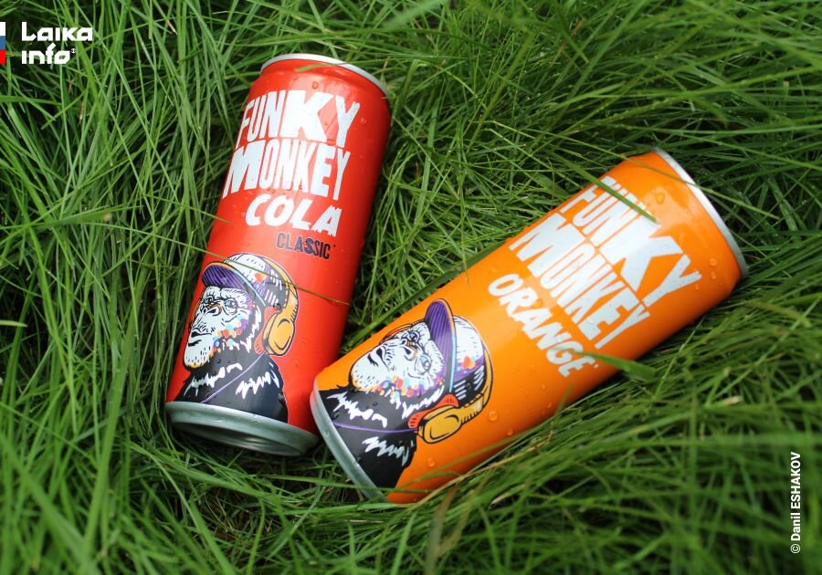 Funky monkey перевод. Фанки манки 0,33. Фанки манки кола. Напиток Фанки манки кола. Напиток Фанки манки оранж.