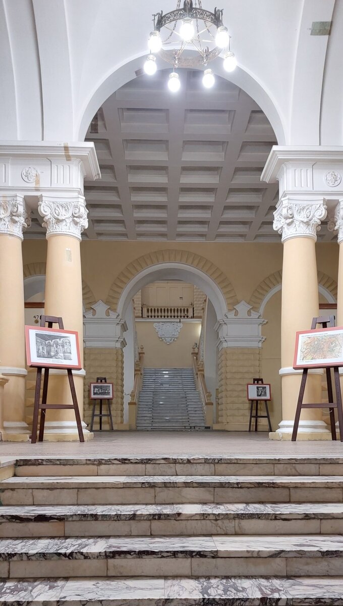 Фойе здания казны