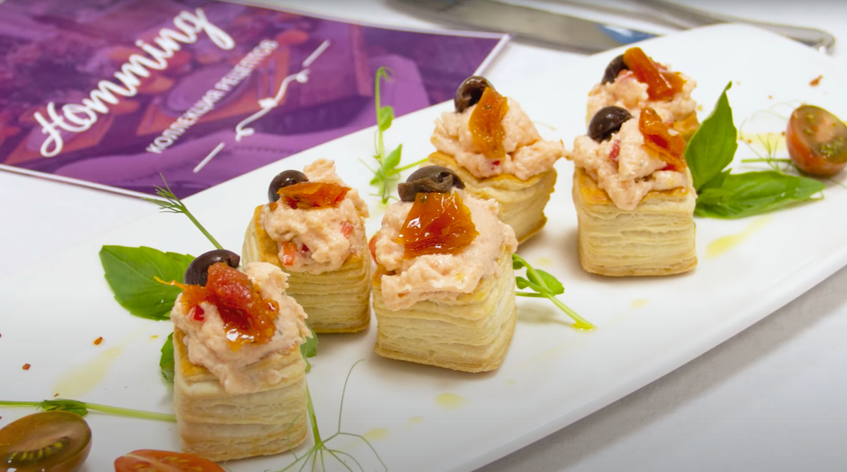 Тарталетки с муссом из лосося