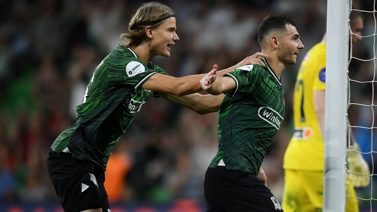    «Краснодар» — «Спартак». Александр Кокшаров и Эдуард Сперцян празднуют гол.ФК «Краснодар»