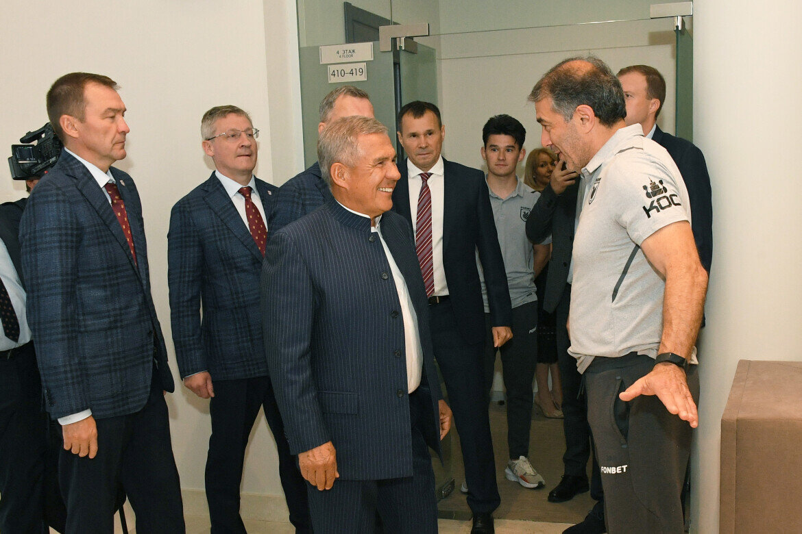 ​Впервые о проекте новой базы стало известно 21 июля, когда в гости к «Рубину» приехал Раис Татарстана Рустам Минниханов. Фото: rais.tatartsan.ru