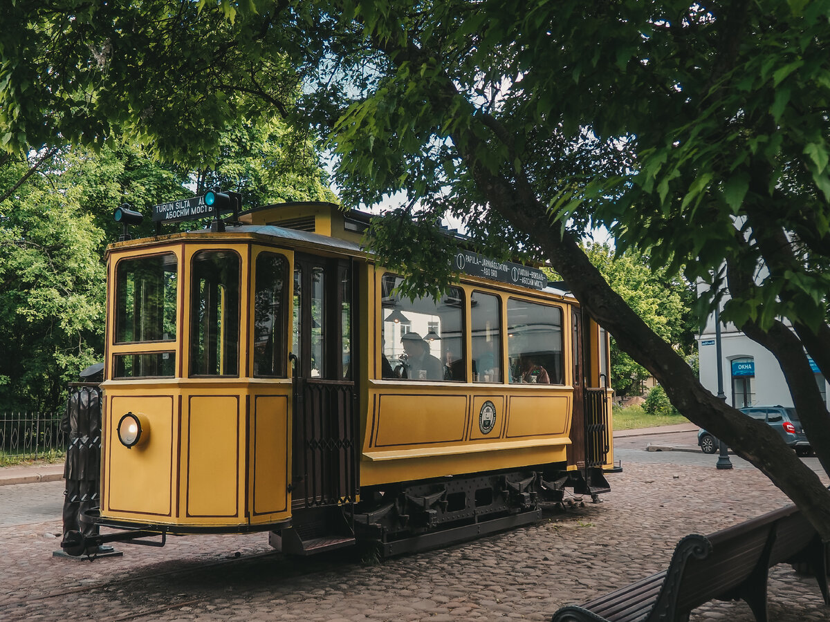 Памятник трамваю. Фото автора.